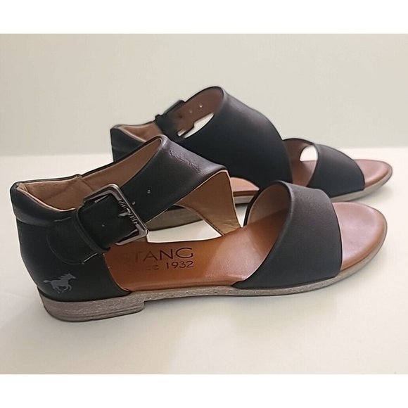 Mustang Women's Sandals Size 7 Closed Heel Black Flats with Buckle Closure - Picture 4 of 8